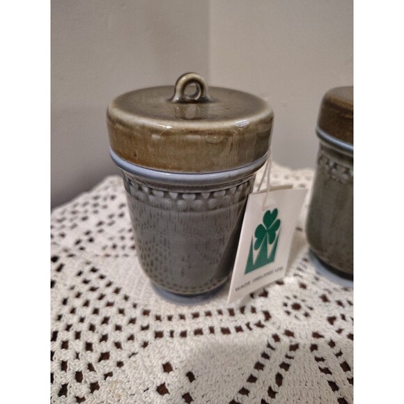 2 Wade Irish Porcelain Egg Coddlers Lids Ceramic Stoneware Vintage - Picture 3 of 8